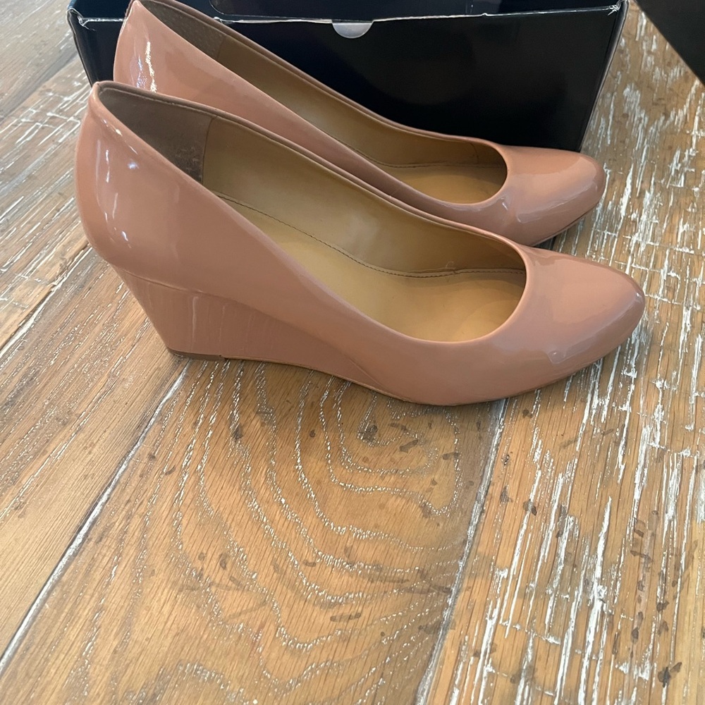 J. Crew Factory Tan Wedge Shoes Timeless Design
